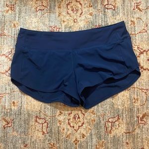 Lululemon size 8 2.5” speed up shorts - navy blue